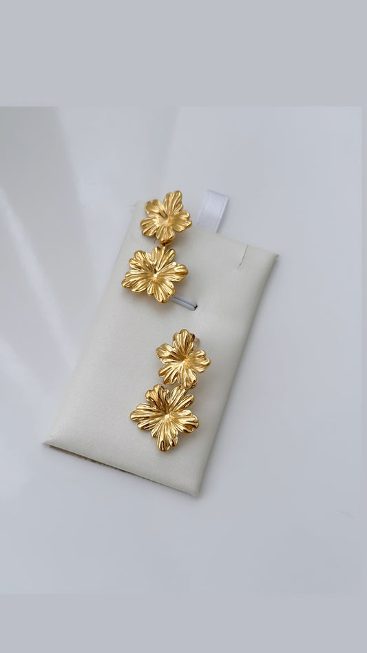 Aretes doble flor largo